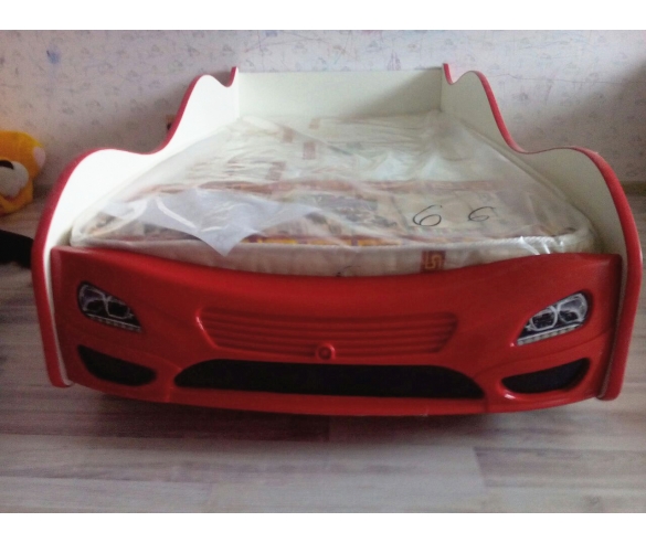 Объемная кровать машина для детей Домико реальная фотография