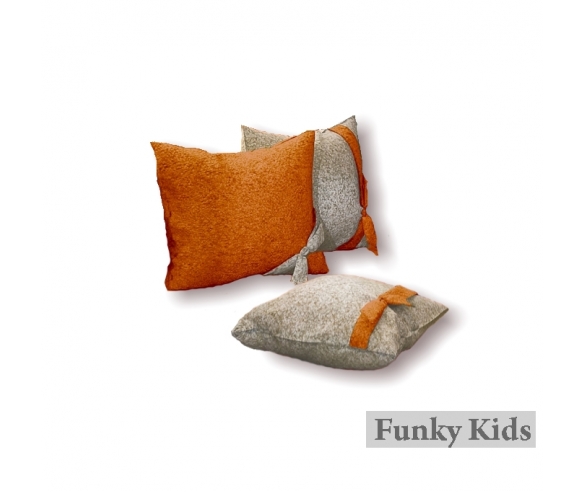 Комплект диваннх подушек цвет оранжеый 