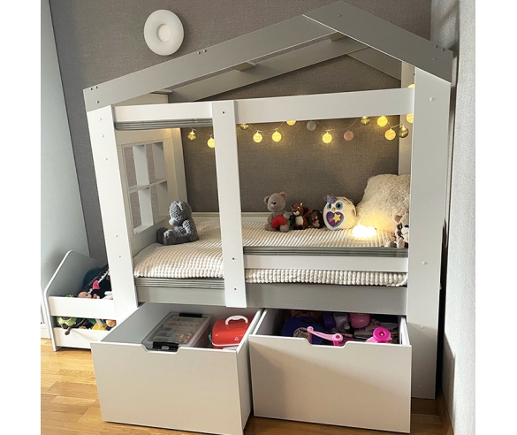 Кровать-домик с высокими ящиками для игрушек